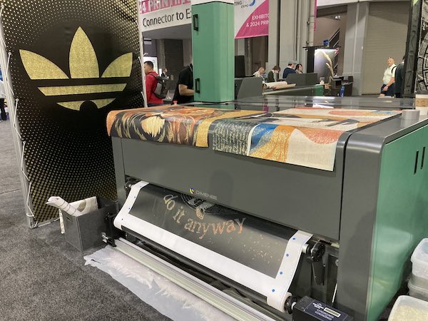 Cutting-Edge Garment Printing at Printing United Expo 2023