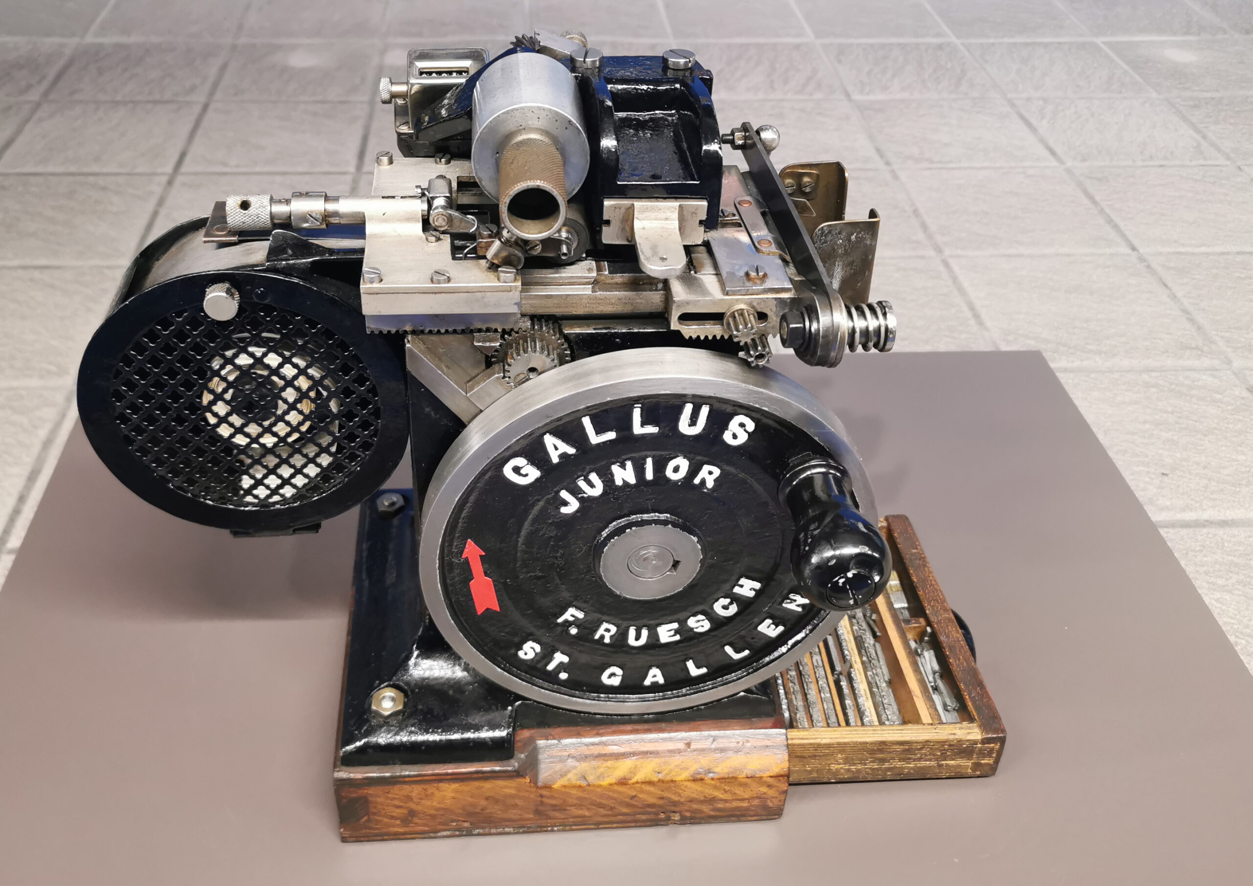 Early Gallus Tag Press